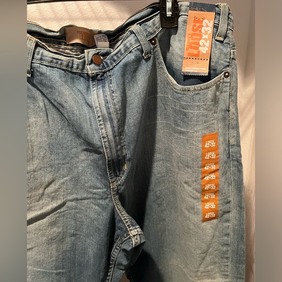 Old Navy New Pre-washed Loose Jeans 42x32 with tags. - Picture 3 of 5
